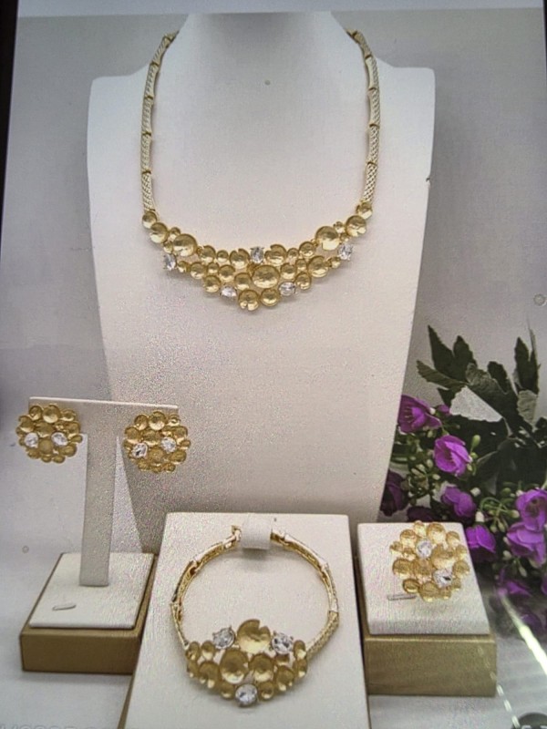 Golden Sparkle Jewelry Set
